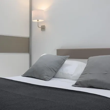 M&j Apartment